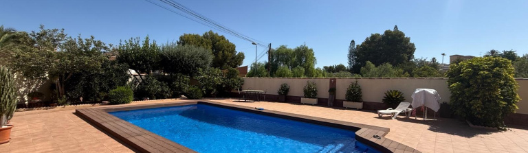 Torrevieja, Alicante, 7 Bedrooms Bedrooms, ,4 BathroomsBathrooms,Villa,Resale,0,75632244966380720