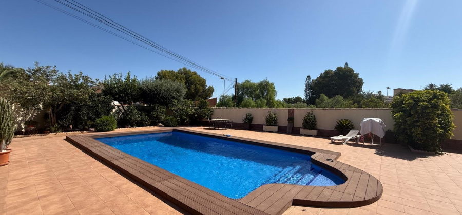 Torrevieja, Alicante, 7 Bedrooms Bedrooms, ,4 BathroomsBathrooms,Villa,Resale,0,75632244966380720