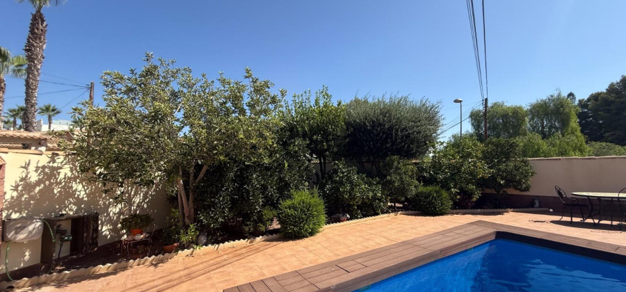 Torrevieja, Alicante, 7 Bedrooms Bedrooms, ,4 BathroomsBathrooms,Villa,Resale,0,75632244966380720