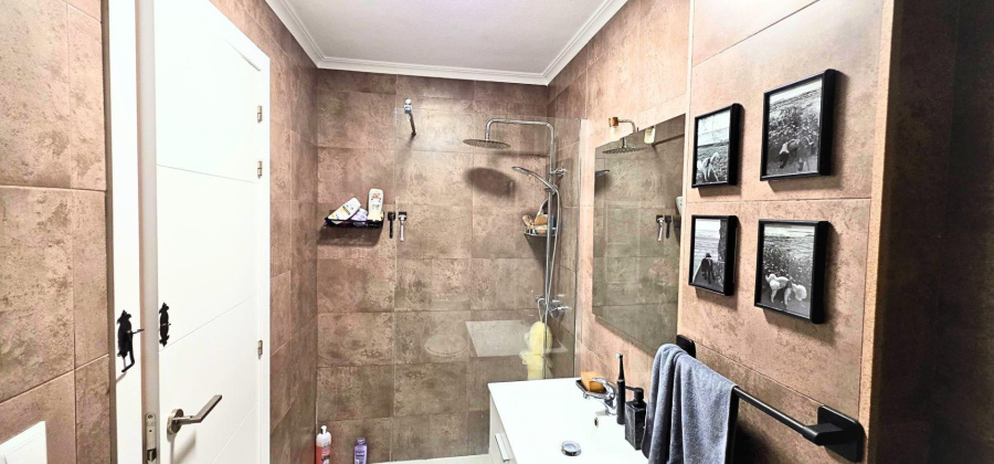 Torrevieja, Alicante, 3 Bedrooms Bedrooms, ,1 BathroomBathrooms,Apartment,Resale,0,75632108809644496