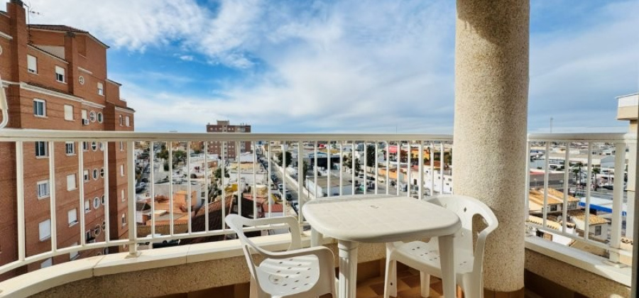 Torrevieja, Alicante, 2 Bedrooms Bedrooms, ,1 BathroomBathrooms,Apartment,Resale,0,291685207626672320