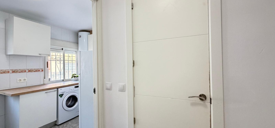 Torrevieja, Alicante, 2 Bedrooms Bedrooms, ,1 BathroomBathrooms,Apartment,Resale,0,75632104742541392