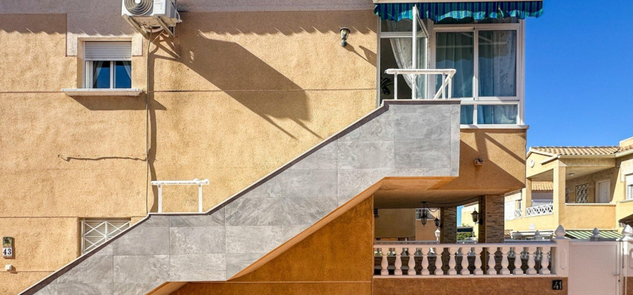 Torrevieja, Alicante, 2 Bedrooms Bedrooms, ,1 BathroomBathrooms,Bungalow,Resale,0,75632151165965120