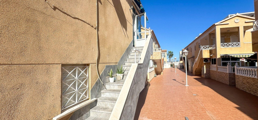 Torrevieja, Alicante, 2 Bedrooms Bedrooms, ,1 BathroomBathrooms,Bungalow,Resale,0,75632151165965120