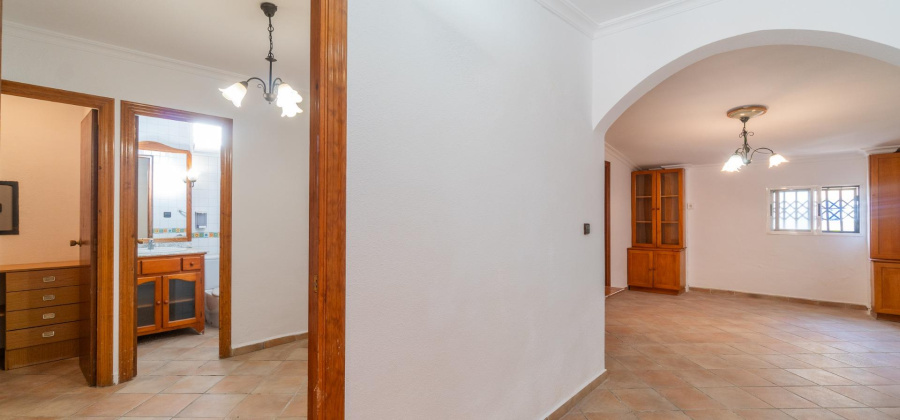 Torrevieja, Alicante, 4 Bedrooms Bedrooms, ,2 BathroomsBathrooms,Villa,Resale,0,75632233574540736