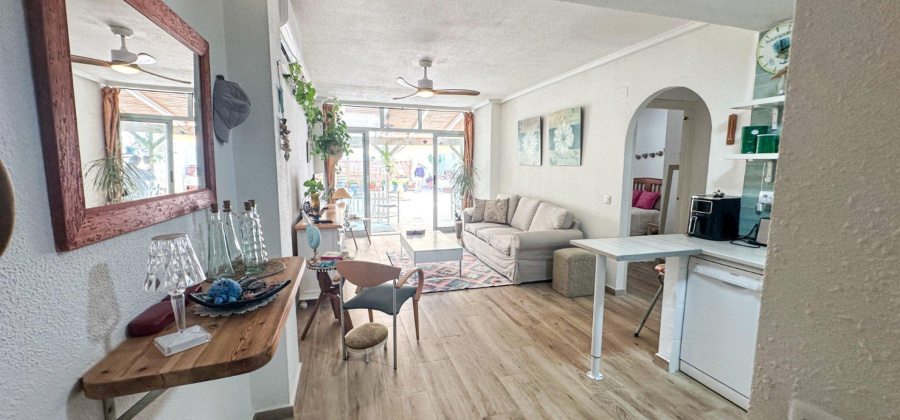 Torrevieja, Alicante, 2 Bedrooms Bedrooms, ,1 BathroomBathrooms,Apartment,Resale,0,75632167864584864