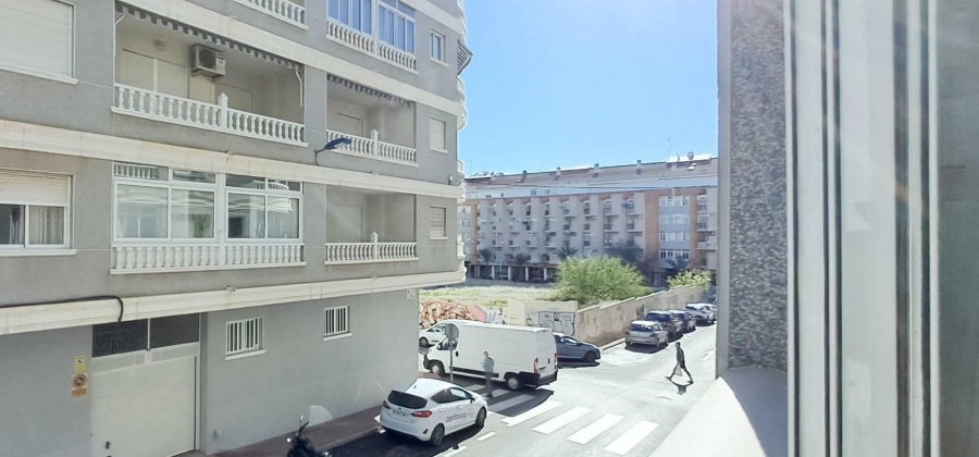 Torrevieja, Alicante, 2 Bedrooms Bedrooms, ,1 BathroomBathrooms,Apartment,Resale,0,75632229111792576