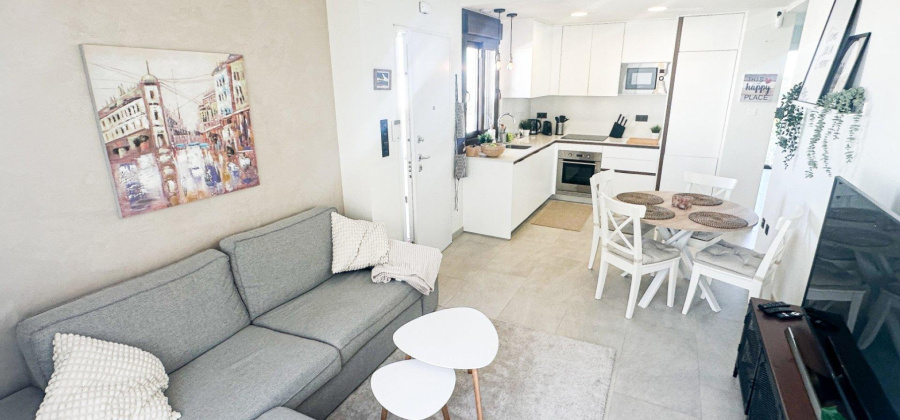 Torrevieja, Alicante, 3 Bedrooms Bedrooms, ,2 BathroomsBathrooms,Bungalow,Resale,0,75632172896647808