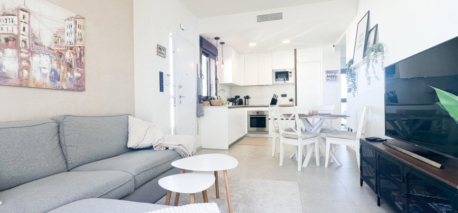 Torrevieja, Alicante, 3 Bedrooms Bedrooms, ,2 BathroomsBathrooms,Bungalow,Resale,0,75632172896647808