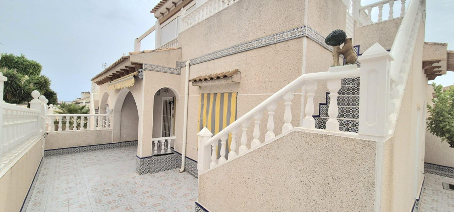 Torrevieja, Alicante, 3 Bedrooms Bedrooms, ,2 BathroomsBathrooms,Villa,Resale,0,75632640864798624