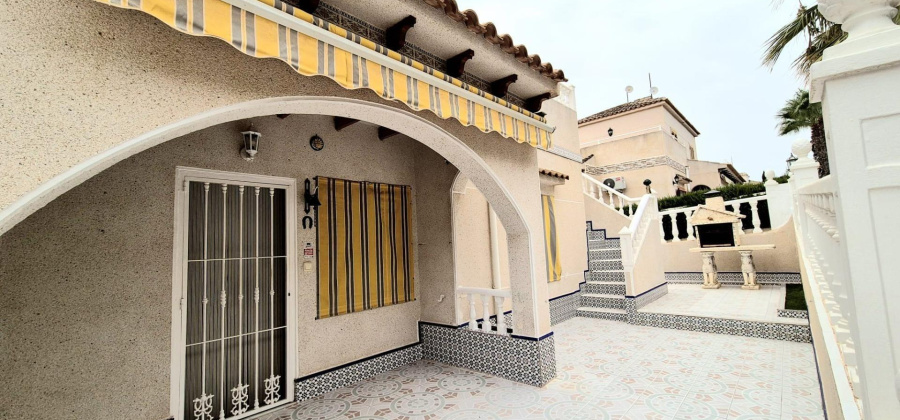 Torrevieja, Alicante, 3 Bedrooms Bedrooms, ,2 BathroomsBathrooms,Villa,Resale,0,75632640864798624