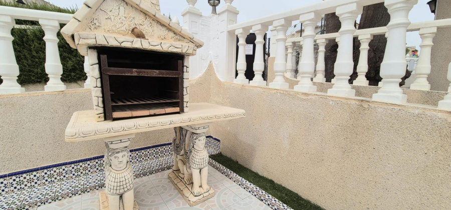 Torrevieja, Alicante, 3 Bedrooms Bedrooms, ,2 BathroomsBathrooms,Villa,Resale,0,75632640864798624