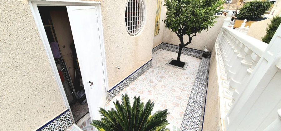 Torrevieja, Alicante, 3 Bedrooms Bedrooms, ,2 BathroomsBathrooms,Villa,Resale,0,75632640864798624