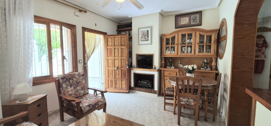 Torrevieja, Alicante, 3 Bedrooms Bedrooms, ,2 BathroomsBathrooms,Villa,Resale,0,75632640864798624