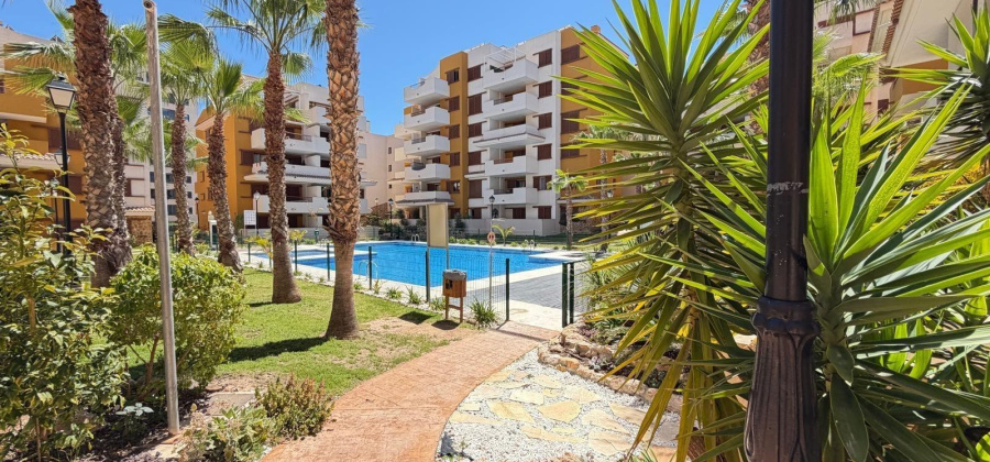 Torrevieja, Alicante, 3 Bedrooms Bedrooms, ,2 BathroomsBathrooms,Apartment,Resale,0,75632214825334176