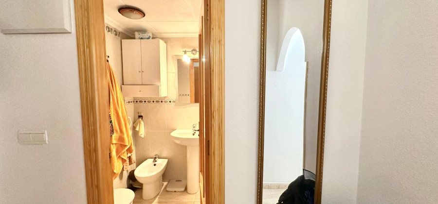 Torrevieja, Alicante, 2 Bedrooms Bedrooms, ,1 BathroomBathrooms,Apartment,Resale,0,75632236770727744