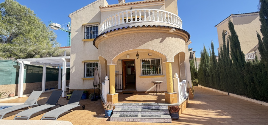 Villamartin, Alicante, 3 Bedrooms Bedrooms, ,2 BathroomsBathrooms,Villa,Resale,0,103186371119904160