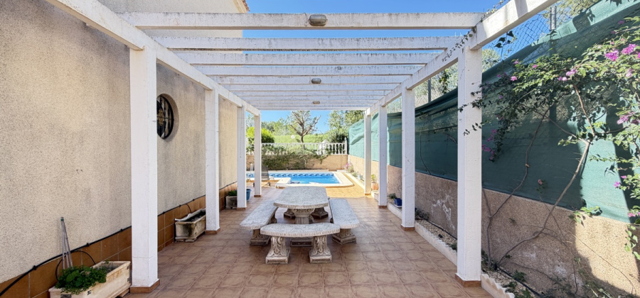 Villamartin, Alicante, 3 Bedrooms Bedrooms, ,2 BathroomsBathrooms,Villa,Resale,0,103186371119904160