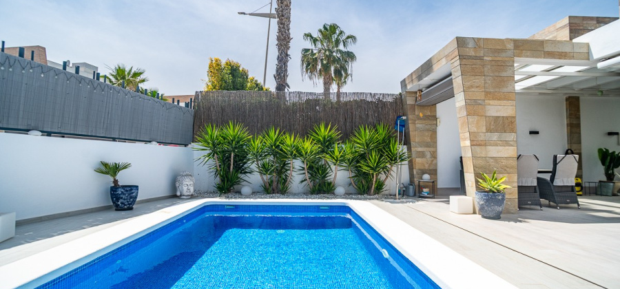 Algorfa, Alicante, 3 Bedrooms Bedrooms, ,2 BathroomsBathrooms,Villa,Resale,0,103536148284938576