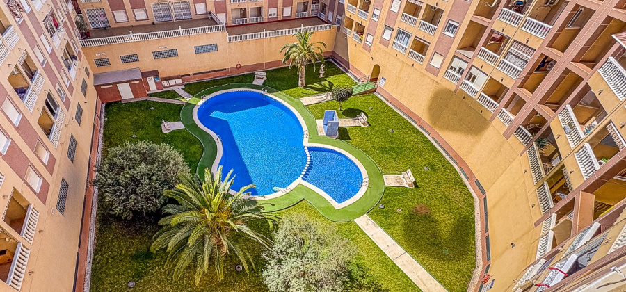 Torrevieja, Alicante, 2 Bedrooms Bedrooms, ,1 BathroomBathrooms,Apartment,Resale,0,103536247118452176
