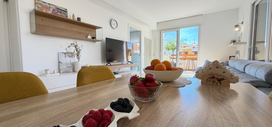Torrevieja, Alicante, 2 Bedrooms Bedrooms, ,2 BathroomsBathrooms,Apartment,Resale,0,75632139055093952