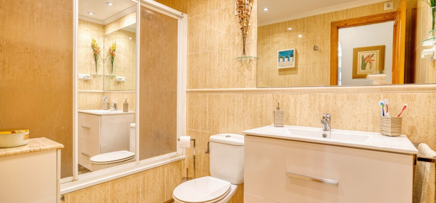 Torrevieja, Alicante, 3 Bedrooms Bedrooms, ,2 BathroomsBathrooms,Apartment,Resale,0,75632207659444400