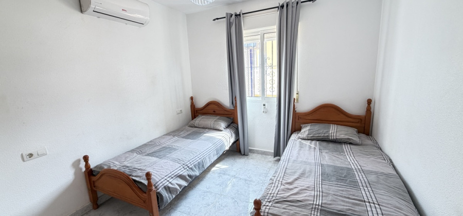 Villamartin, Alicante, 4 Bedrooms Bedrooms, ,3 BathroomsBathrooms,Villa,Resale,0,103186363314844880