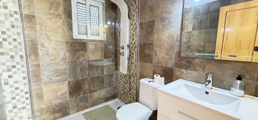 Villamartin, Alicante, 4 Bedrooms Bedrooms, ,3 BathroomsBathrooms,Villa,Resale,0,103186363314844880