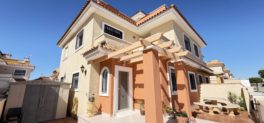 Torre De La Horradada, Alicante, 3 Bedrooms Bedrooms, ,2 BathroomsBathrooms,Townhouse,Resale,0,103186210779952192