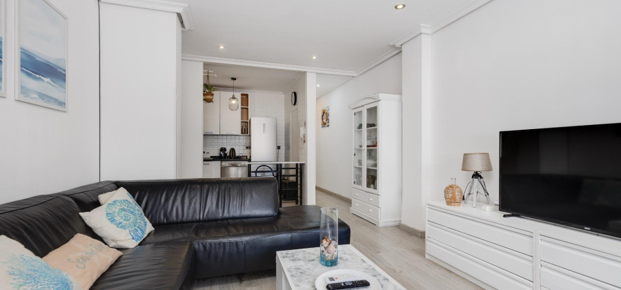 Torrevieja, Alicante, 3 Bedrooms Bedrooms, ,1 BathroomBathrooms,Apartment,Resale,0,7563275220800402