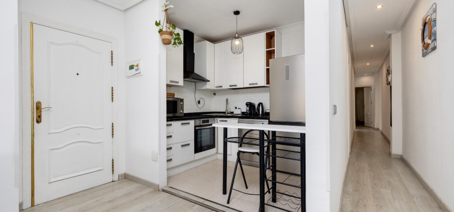 Torrevieja, Alicante, 3 Bedrooms Bedrooms, ,1 BathroomBathrooms,Apartment,Resale,0,7563275220800402