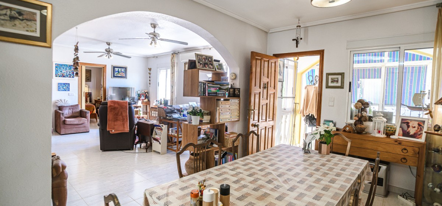 Alicante, Alicante, 4 Bedrooms Bedrooms, ,2 BathroomsBathrooms,Apartment,Resale,0,103536238510365392