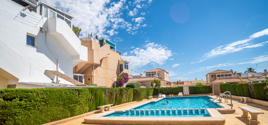 Alicante, Alicante, 4 Bedrooms Bedrooms, ,2 BathroomsBathrooms,Apartment,Resale,0,103536238510365392