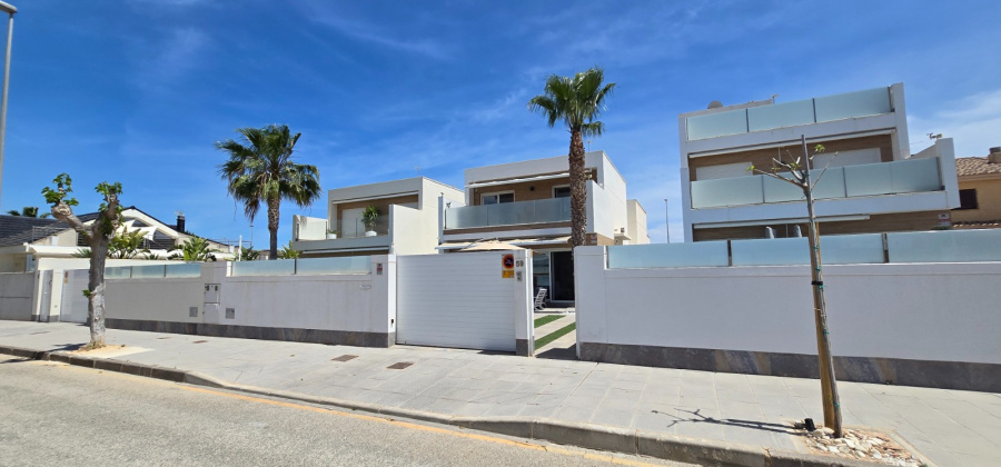 Pilar de la Horadada *, Alicante *, 3 Bedrooms Bedrooms, ,2 BathroomsBathrooms,Villa,Resale,0,9996874143843248