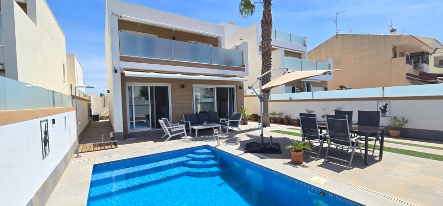 Pilar de la Horadada *, Alicante *, 3 Bedrooms Bedrooms, ,2 BathroomsBathrooms,Villa,Resale,0,9996874143843248