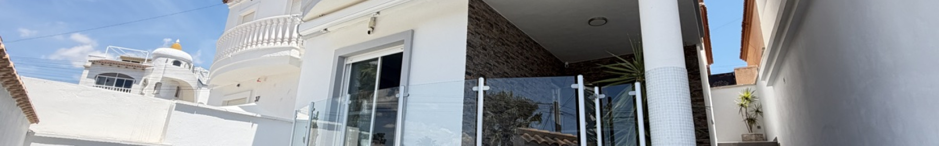 Villamartin, Alicante, 3 Bedrooms Bedrooms, ,2 BathroomsBathrooms,Villa,Resale,0,103186212087646672