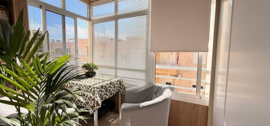Torrevieja, Alicante, 2 Bedrooms Bedrooms, ,1 BathroomBathrooms,Apartment,Resale,0,75632230105248912
