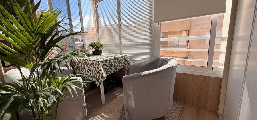 Torrevieja, Alicante, 2 Bedrooms Bedrooms, ,1 BathroomBathrooms,Apartment,Resale,0,75632230105248912