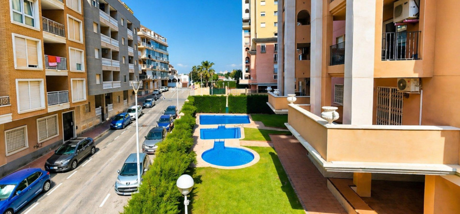 Torrevieja, Alicante, 3 Bedrooms Bedrooms, ,2 BathroomsBathrooms,Apartment,Resale,0,75632237136471120