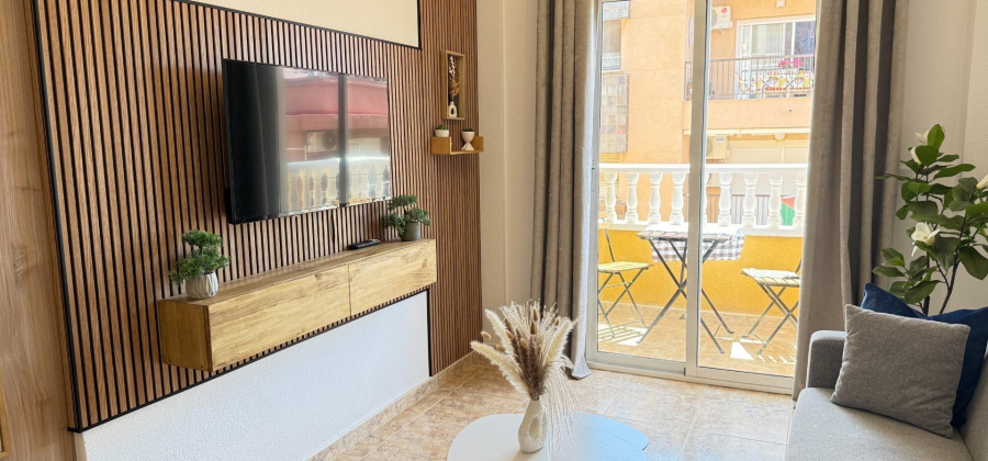 Torrevieja, Alicante, 2 Bedrooms Bedrooms, ,1 BathroomBathrooms,Apartment,Resale,0,75632177177938912