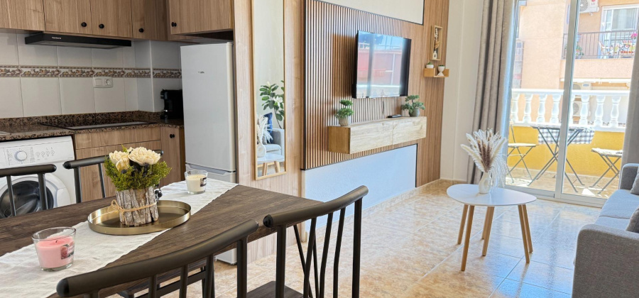 Torrevieja, Alicante, 2 Bedrooms Bedrooms, ,1 BathroomBathrooms,Apartment,Resale,0,75632177177938912