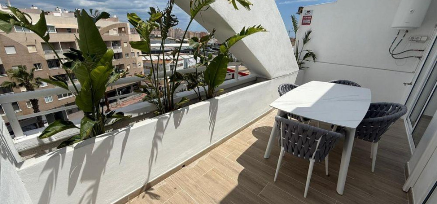 Torrevieja, Alicante, 2 Bedrooms Bedrooms, ,1 BathroomBathrooms,Apartment,Resale,0,75632178132666528