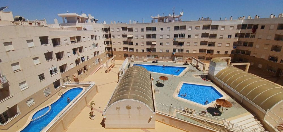 Torrevieja, Alicante, 2 Bedrooms Bedrooms, ,1 BathroomBathrooms,Apartment,Resale,0,75632178132666528