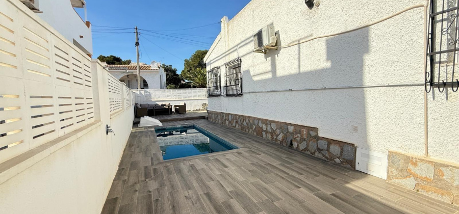 Orihuela Costa, Alicante, 2 Bedrooms Bedrooms, ,2 BathroomsBathrooms,Villa,Resale,0,75632172732216512