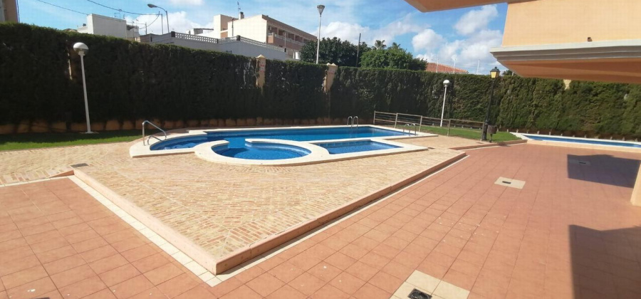 Torrevieja, Alicante, 4 Bedrooms Bedrooms, ,2 BathroomsBathrooms,Townhouse,Resale,0,75632577948972224