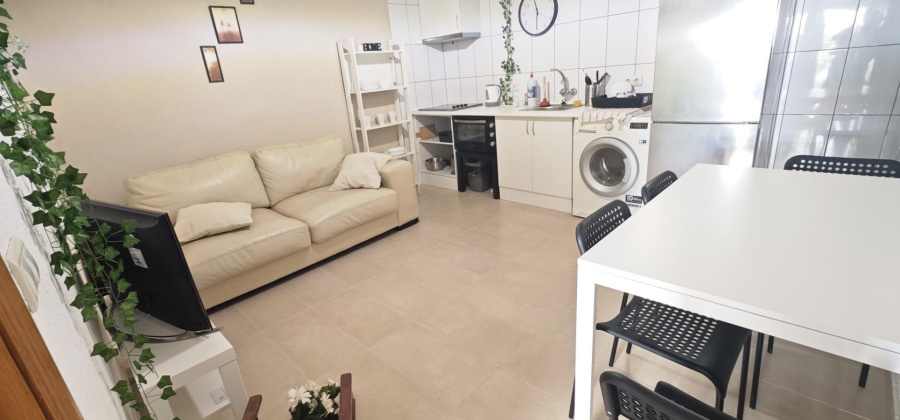 Torrevieja, Alicante, 2 Bedrooms Bedrooms, ,1 BathroomBathrooms,Bungalow,Resale,0,75632178377550400