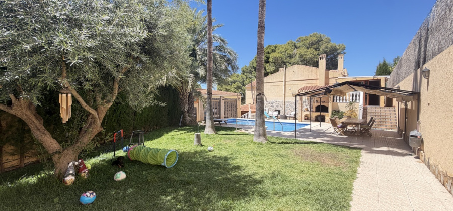Los Balcones, Alicante, 4 Bedrooms Bedrooms, ,3 BathroomsBathrooms,Villa,Resale,0,103186219386591840