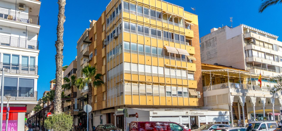 Torrevieja, Alicante, 4 Bedrooms Bedrooms, ,2 BathroomsBathrooms,Apartment,Resale,0,65945316042015400