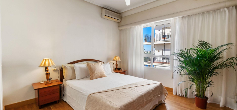 Torrevieja, Alicante, 4 Bedrooms Bedrooms, ,2 BathroomsBathrooms,Apartment,Resale,0,65945316042015400