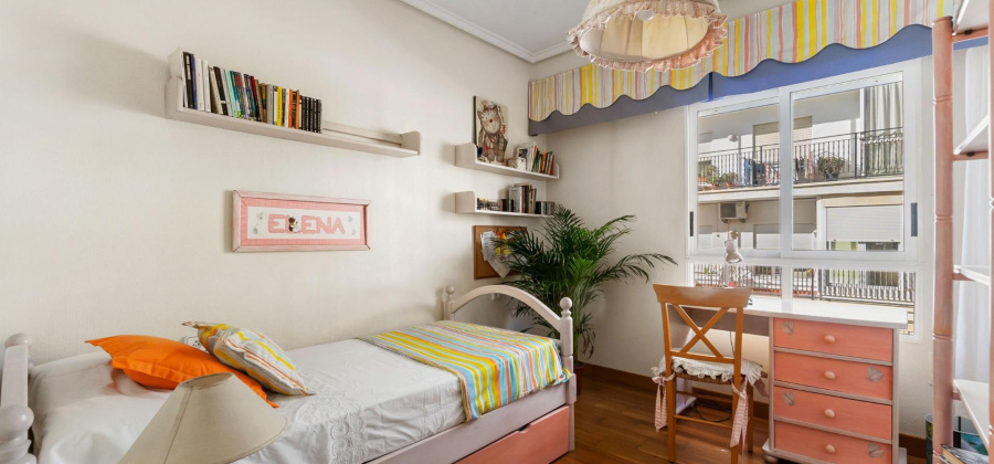 Torrevieja, Alicante, 4 Bedrooms Bedrooms, ,2 BathroomsBathrooms,Apartment,Resale,0,65945316042015400